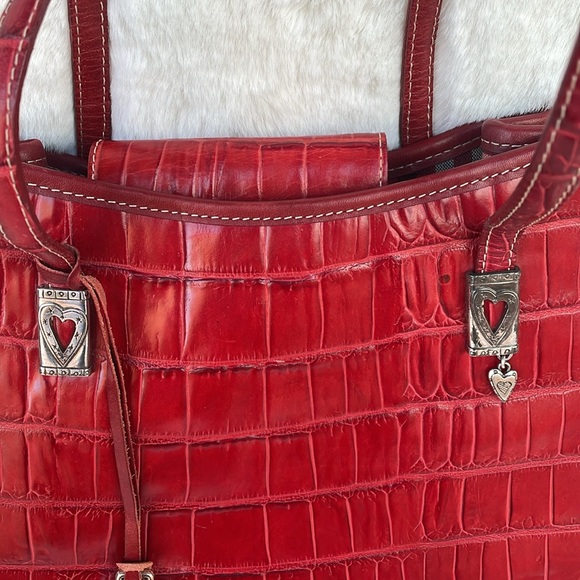 β€οΈπEUC Brighton Vintage Croc Leather Red Shoulder Bag w/ Silver Hardware Hearts - Picture 16 of 16